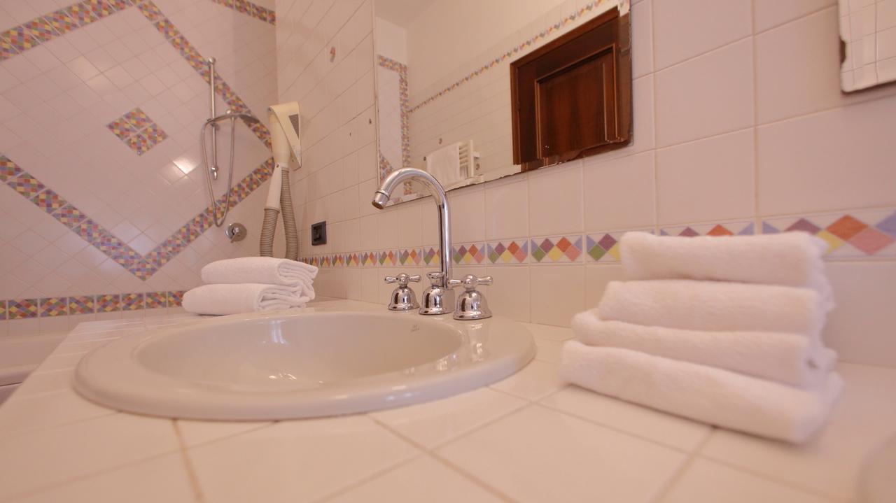 B&B Domus Сирмионе Екстериор снимка